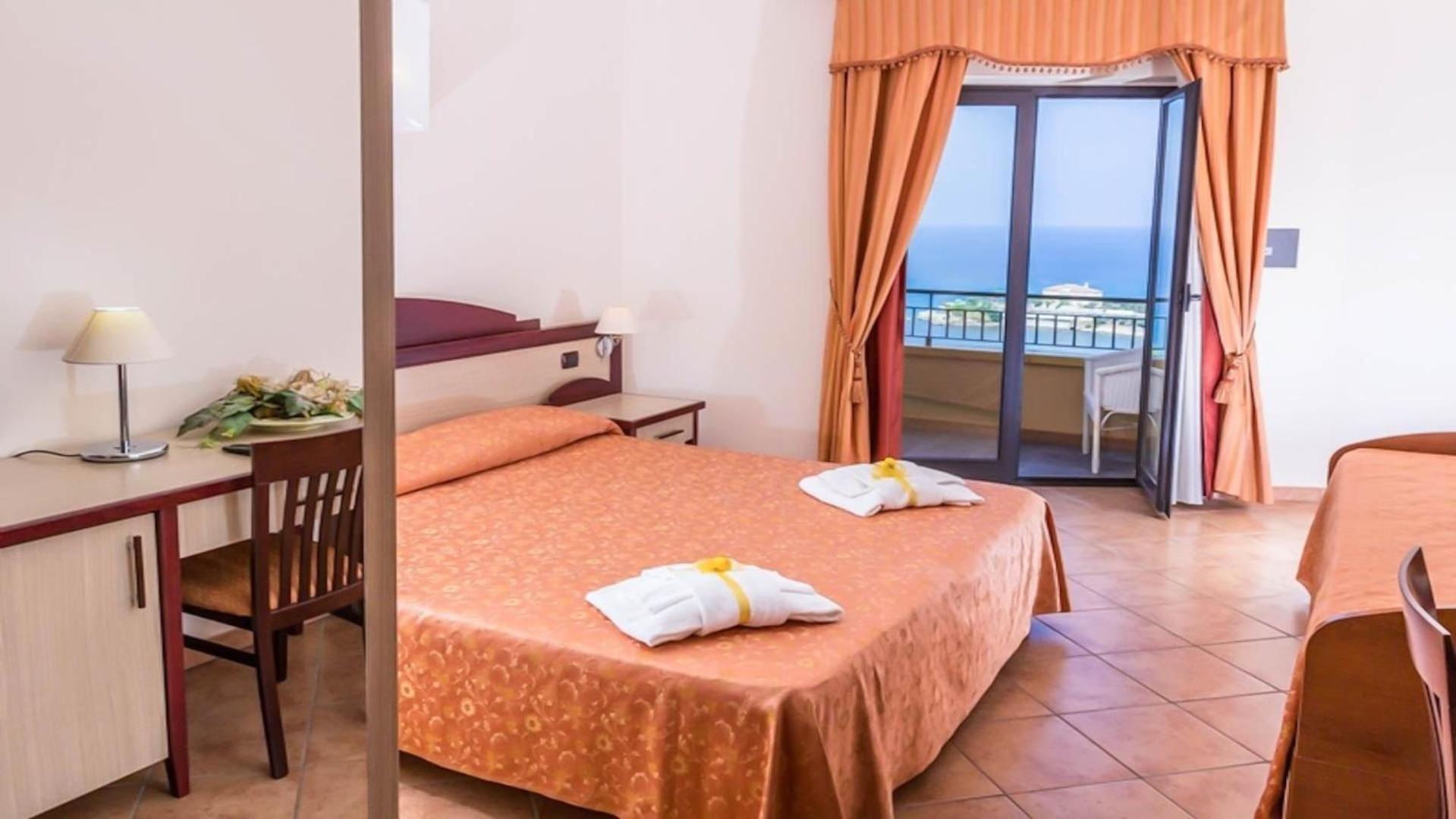 Nettuno Hotel Palace Бельведере-Мариттимо Экстерьер фото