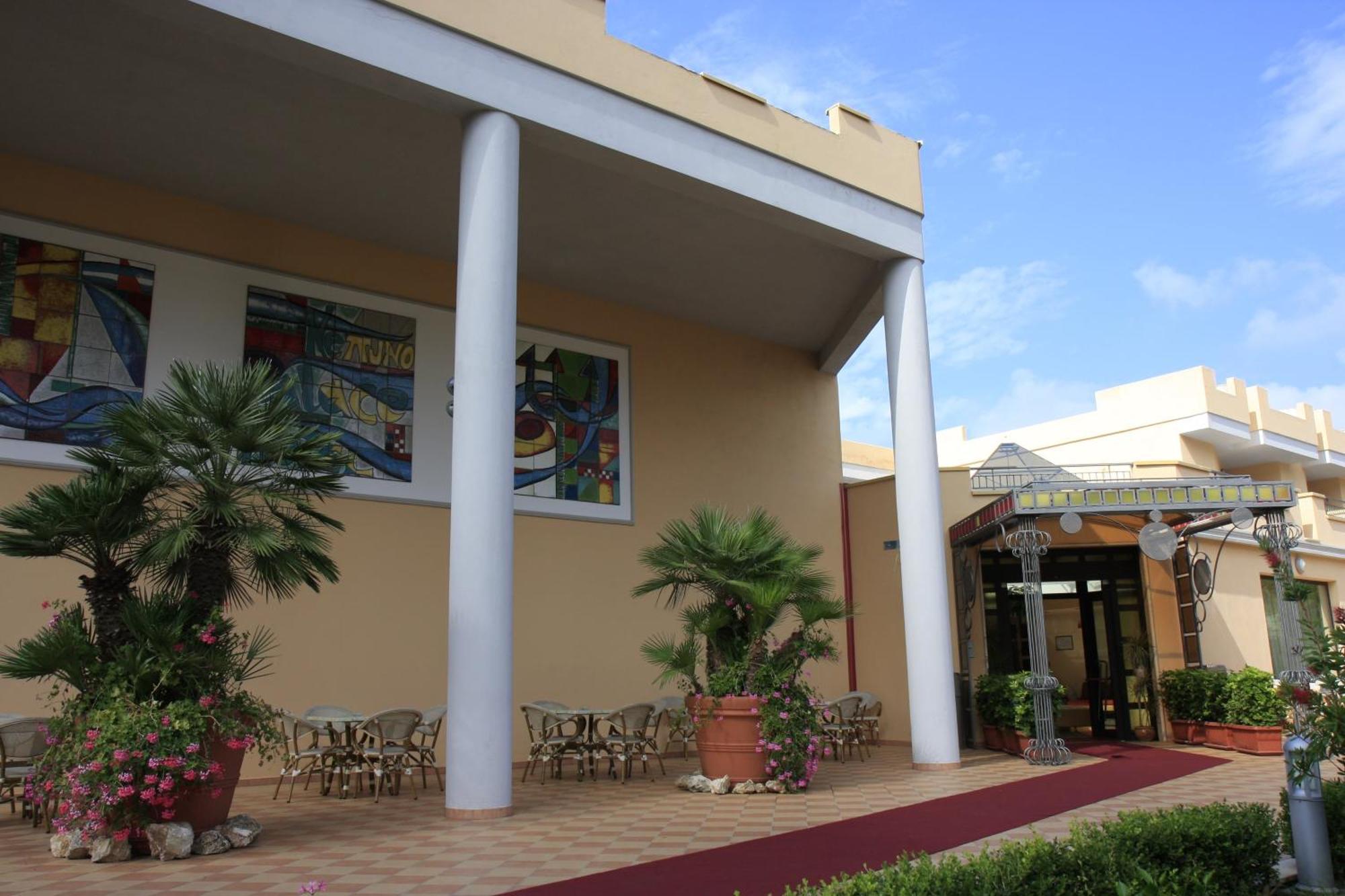 Nettuno Hotel Palace Бельведере-Мариттимо Экстерьер фото
