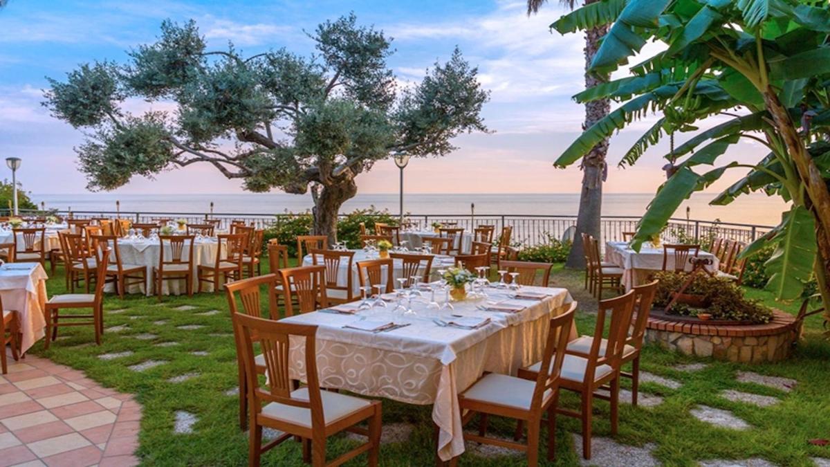 Nettuno Hotel Palace Бельведере-Мариттимо Экстерьер фото